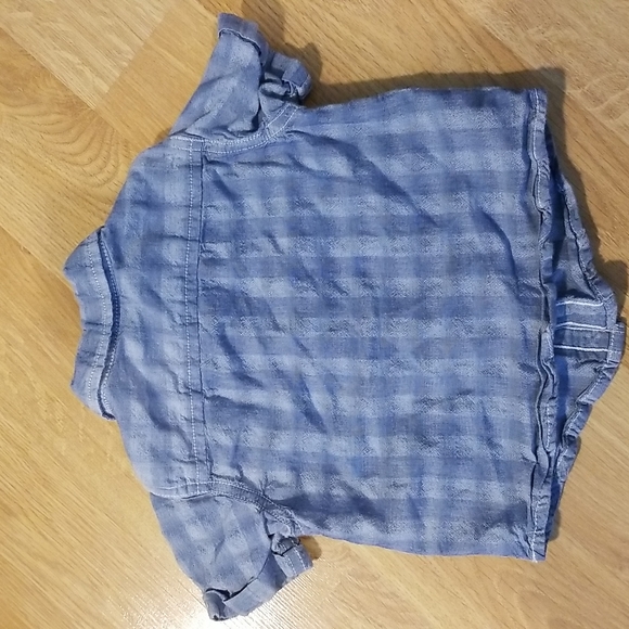 Calvin Klein Jeans blue denim like short sleeve button down shirt 12M - Picture 2 of 6